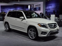 【ニューヨークモーターショー12】メルセデスベンツ は GL ファミリー一色…GLK が2012年モデルに進化 画像