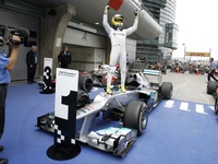 ロズベルグ初優勝「早く父と話したいよ！」…F1中国GP 画像