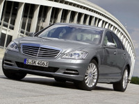 メルセデスベンツ中国新車販売、過去最高…1-3月実績 画像