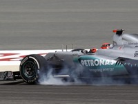 シューマッハ対ピレリタイヤ、舌戦 画像