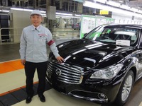 【日産 シーマ 新型発表】全車に栃木工場長の品質確認書 画像