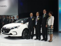 【北京モーターショー12】BYDのハイブリッドセダンが進化…Qin 画像