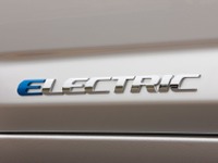 トヨタ、RAV4 EVの市販版を予告…テスラと共同開発 画像