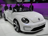 【北京モーターショー12】VW E-バグスター コンセプト 詳細画像…デザインにこだわる 画像