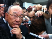 トヨタ小澤副社長「EV充電規格はしかるべきところに納まるのが一番良い」 画像