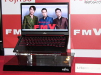 富士通、世界最薄15.6mmのUltrabook 画像