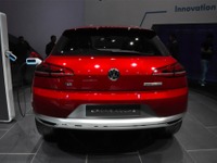 【北京モーターショー12】VW クロスクーペ 詳細…複合デザインの次世代PHV 画像