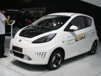 【北京モーターショー12】上海汽車、栄威の小型EV公開…E50は今秋発売へ 画像