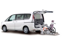 【ウェルフェア12】日産、福祉車両3台を出展 画像