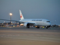JAL、過去最高益を達成…リストラ奏功でV字回復 画像
