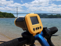 自転車や車に搭載… 20m防水・フルHDデジタルビデオカメラ 画像