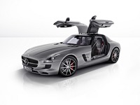 メルセデスベンツ SLS AMG、大幅進化…591psにパワーアップ 画像