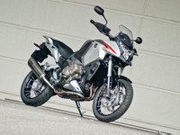 【VFR1200X MUGEN 発売】専用の排気系とエクステリア…写真蔵 画像