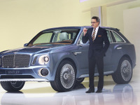 【グッドウッド12】ベントレー、謎の新型車ワールドプレミア 画像