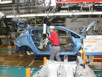 【新聞ウォッチ】トヨタも日産も国内の生産能力削減に着手 画像