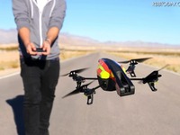 スマホで操縦できる小型ヘリ、高画質カメラ搭載 画像