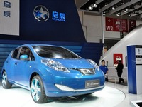 日産、中国大連にヴェヌーシアブランドのEV1000台を供給 画像