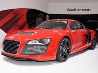 アウディR8のEV、ニュルで市販EVの最速記録…8分09秒 画像