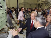 NASA、次世代宇宙船オリオンのテスト機体を搬入完了 画像