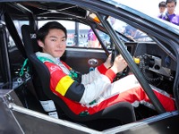 TEAM無限、熊倉監督「リストラクター径はプリウスと同等レベルに」 画像