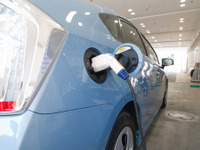 【トヨタ プリウスPHV】プリウスHVとの価格差に満足できるか…桂伸一 画像