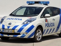 日産 リーフ、ポリスカーがポルトガルに登場 画像