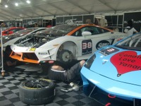 1300kgで570馬力、富士のベストラップは1分44秒台…ランボルギーニ スーパートロフェオ シリーズ 画像