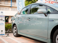 【トヨタ プリウスPHV】実用性はさながら電動アシスト自転車のよう…島崎七生人 画像