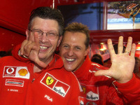 シューマッハ、引退説を完全否定 画像