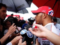 ハミルトン「契約更改の条件は優勝トロフィー」 画像