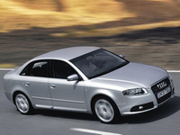 【パリモーターショー04】アウディA4、新しい顔と心臓 画像