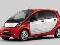 三菱、首都圏のガリバー10店舗で i-MiEV などを販売 画像
