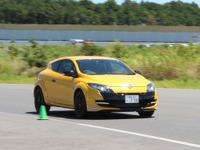 【ルノー メガーヌRS 発売】パワーと乗りやすさを両立したフェイズ2 画像