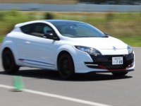 【ルノー メガーヌRS 発売】ニュルに合わせて開発したBSポテンザ 画像