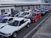 新旧の86がパレード…富士スピードウェイ 画像