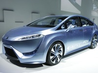 トヨタ、次世代燃料電池車を2015年に市販 画像