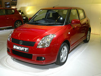 【パリモーターショー04】スズキ スイフト、国内向け今秋発売 画像