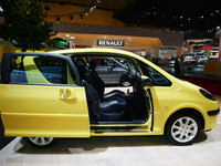 【パリモーターショー04】プジョー 1007の「2トロニックス」 画像