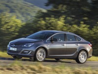 【モスクワモーターショー12】オペル アストラ に4ドアセダン…ビュイックの兄弟車 画像