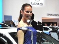 【モスクワモーターショー12】各ブースのロシアン美女を堪能…その1［詳細画像］ 画像