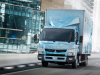 三菱ふそう、欧州国際商用車ショーに キャンター エコ ハイブリッド を出展 画像