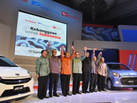 【ジャカルタモーターショー12】新型コンパクト「ミライースの技術を応用しローカライズ」…ダイハツ伊奈社長 画像