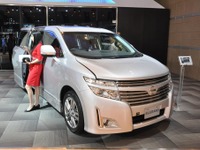 【ジャカルタモーターショー12】日産、新型ミニバンで攻勢かける［動画］ 画像