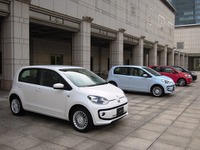 【VW up! 試乗】人も犬も気分がup! する走りが楽しいプチVW…青山尚暉 画像