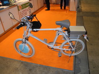 【CEATEC12】昭和20年代に流行した「バタバタ」が復活 画像