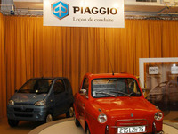 【パリモーターショー04】ピアジオのミニカー新旧 画像