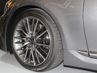 【レクサス LS 改良新型】新しいLSの走りを目指して 画像