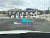 【ITS世界会議12】デンソー、世界最大の表示サイズとなる自動車用HUDを開発 画像