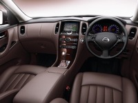 日産 スカイライン クロスオーバー、一部グレードに安全支援機能を標準装備 画像