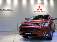 【三菱 アウトランダー 発売】三菱の中核を担う最重要車種 画像